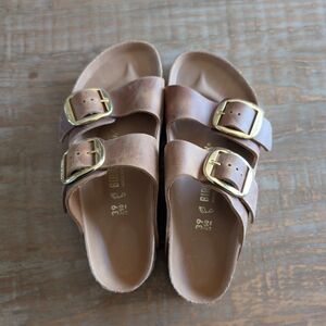 Arizona Birkenstock Tan Leather Sandals with Big Buckles